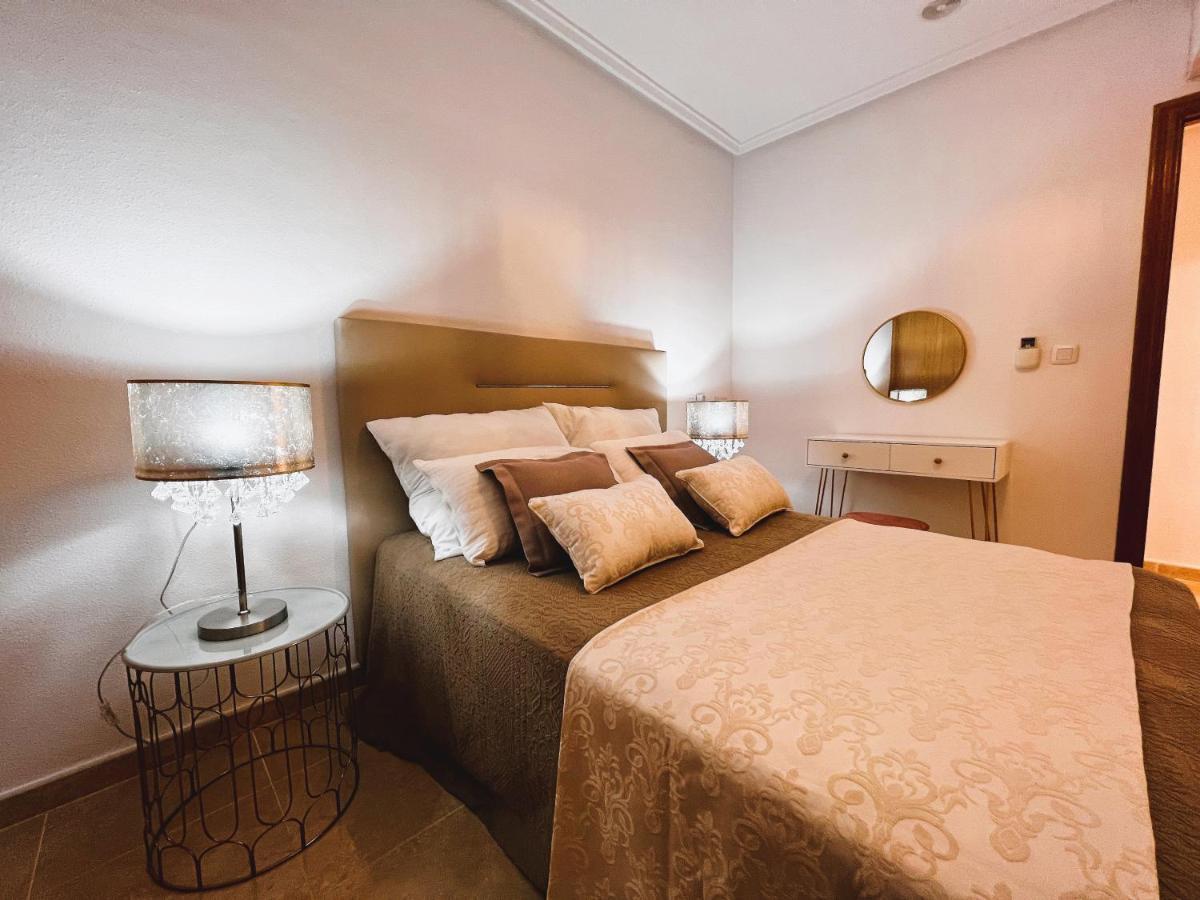 Holiday Suite Fragata Torrevieja Dış mekan fotoğraf