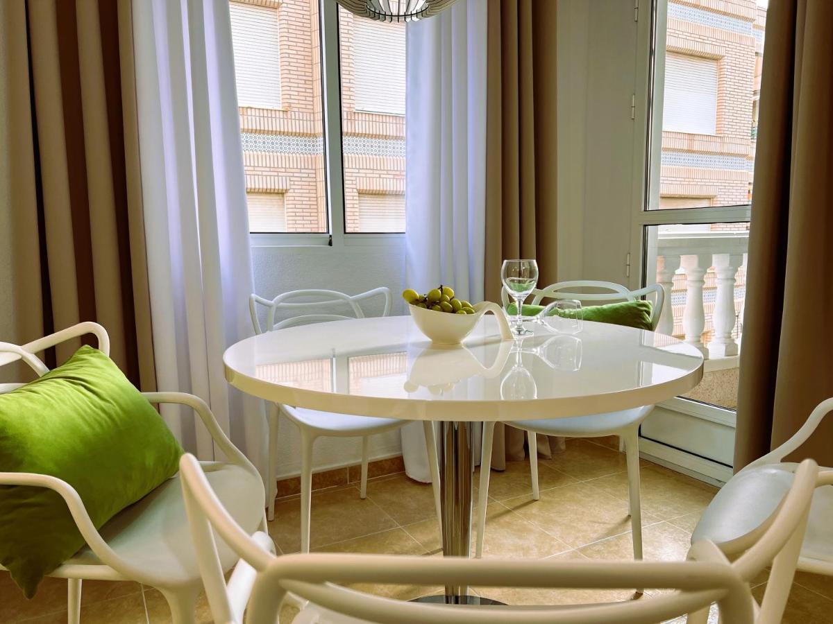 Holiday Suite Fragata Torrevieja Dış mekan fotoğraf
