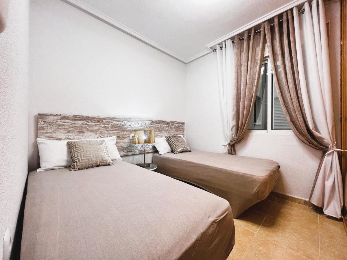 Holiday Suite Fragata Torrevieja Dış mekan fotoğraf