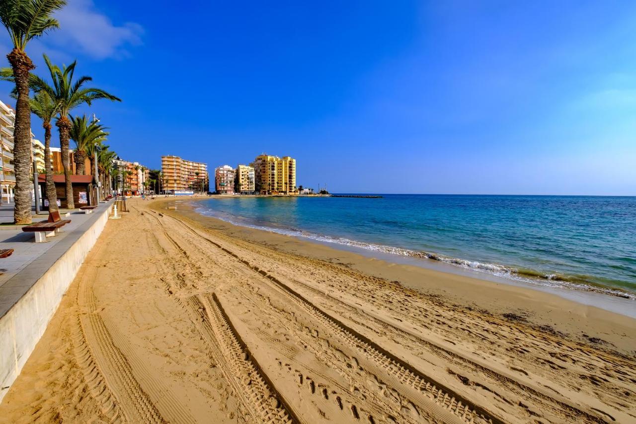 Holiday Suite Fragata Torrevieja Dış mekan fotoğraf